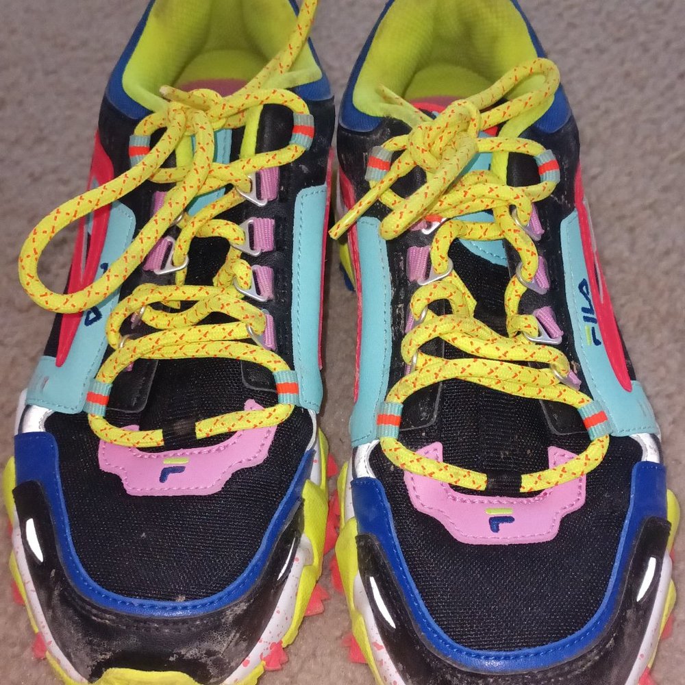 Women's size 8 Fila shoes multicolor